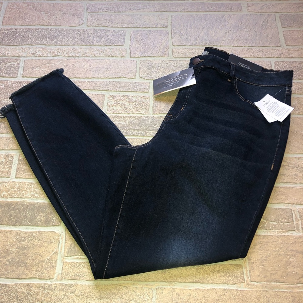 Refuge Plus Size Jegging NWT Distressed Fringe - Picture 2 of 2